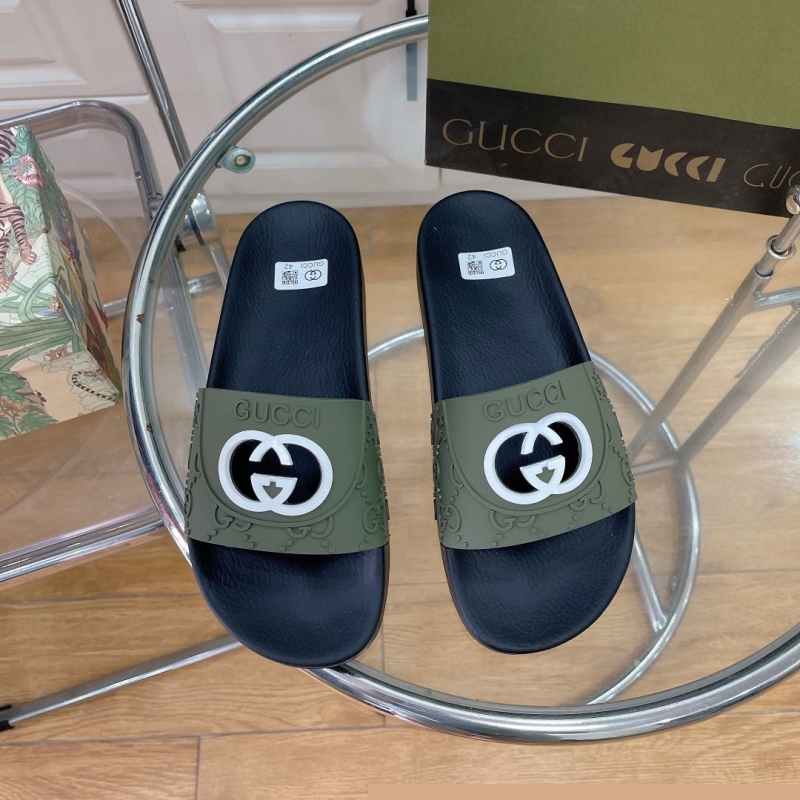 G*u*i slippers